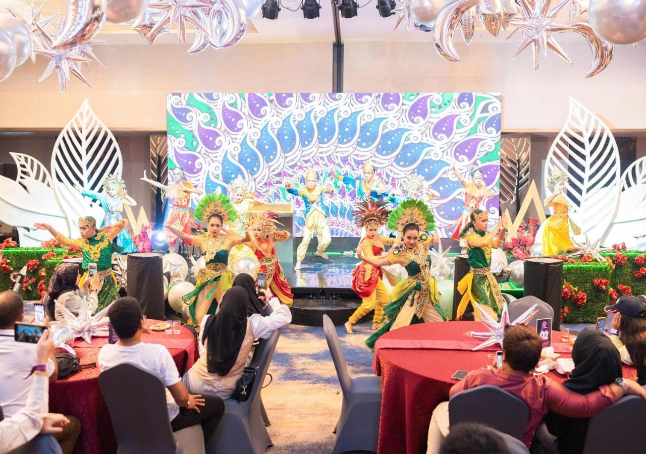 Pentacity Hotel Balikpapan Exteriör bild