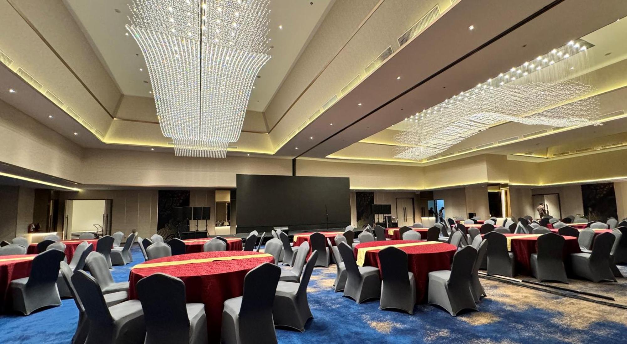 Pentacity Hotel Balikpapan Exteriör bild