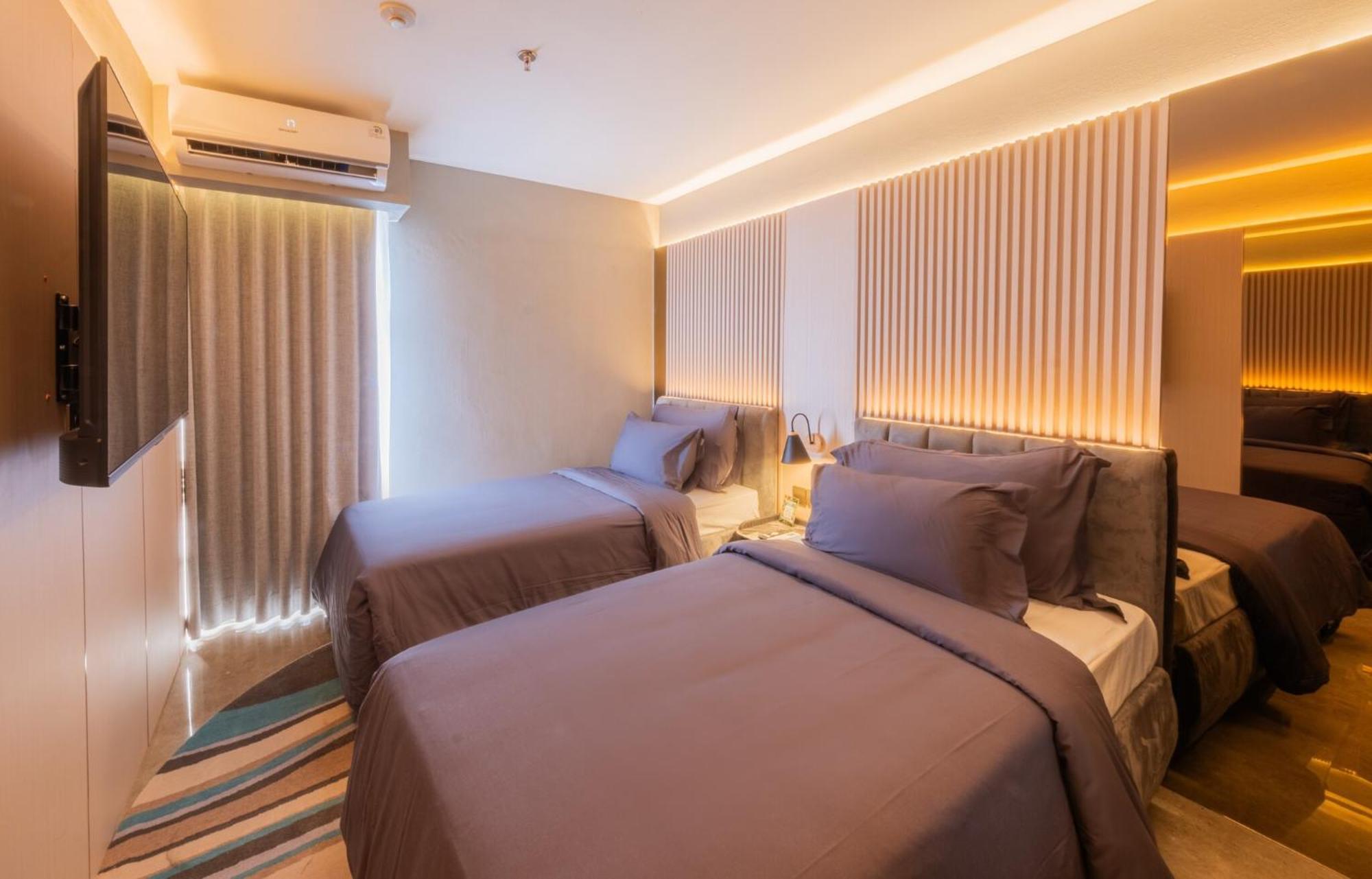 Pentacity Hotel Balikpapan Exteriör bild
